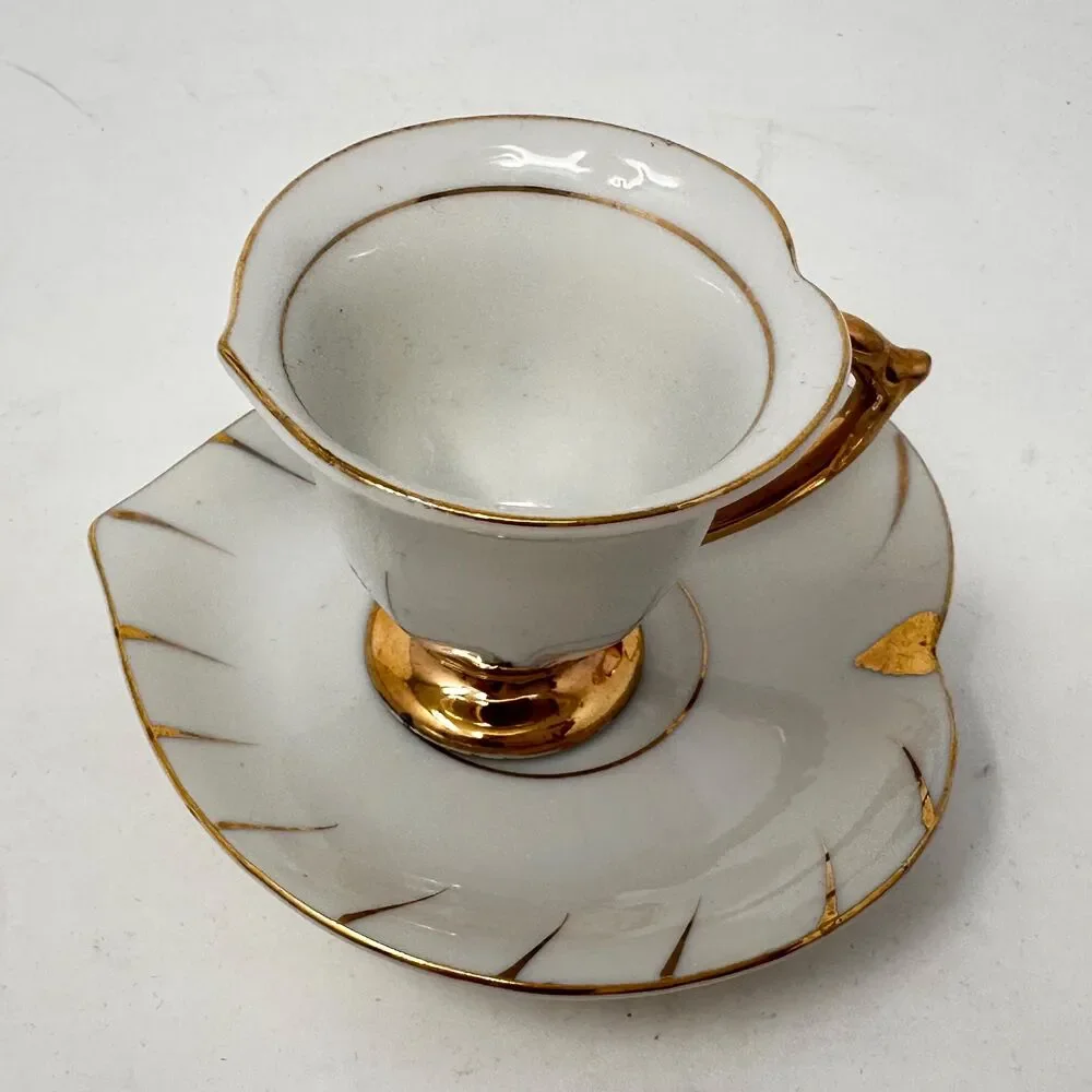 Vintage Inarco Japan White Gold Leaf Demitasse Teacup Saucer Set 2pc E-168-3
